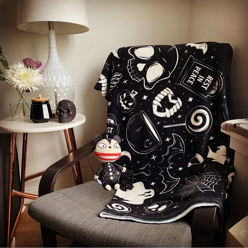 Spooky Throw Blanket - Picture 3 of 3
